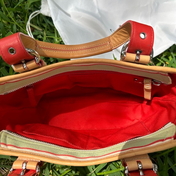 Vintage Coach Hampton Daisy Multicolored Tote with Original Dust-bag - Picture 13 of 13